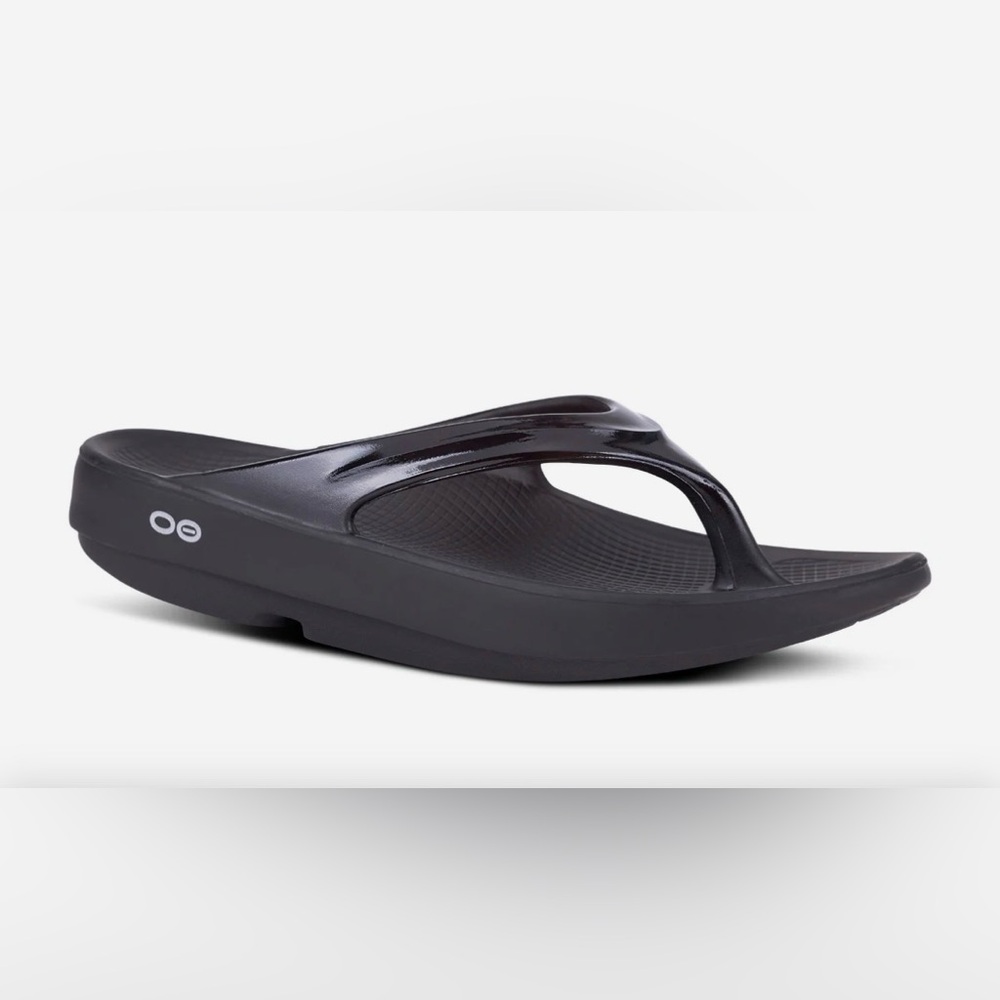 OOFOS OOlala Black Flip Flop Size 9